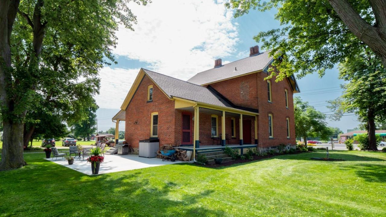 Отель The Woodbridge House Kingsville Экстерьер фото
