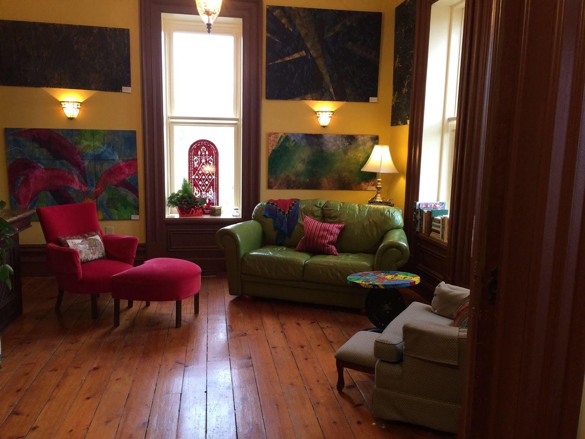 Отель The Woodbridge House Kingsville Экстерьер фото